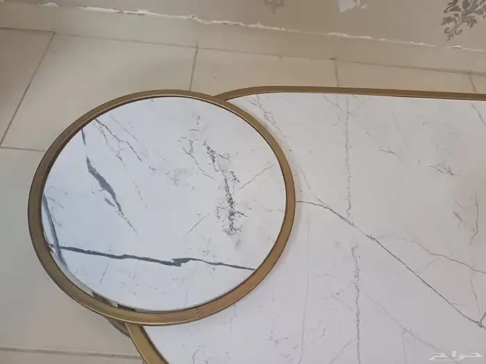 طاولات للبيع ب 150 1