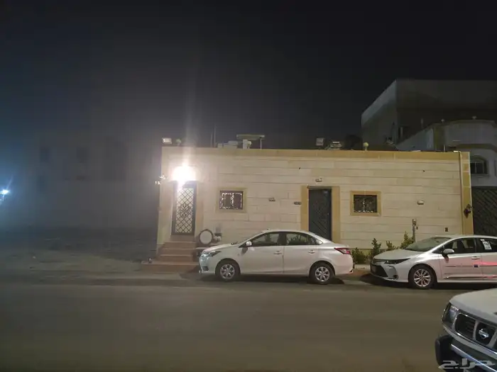 حوش للايجار 8