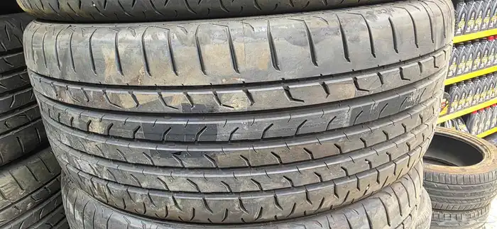 4 كفرات كونتيننتال مقاس 265 45 21 شبه الجديد 0