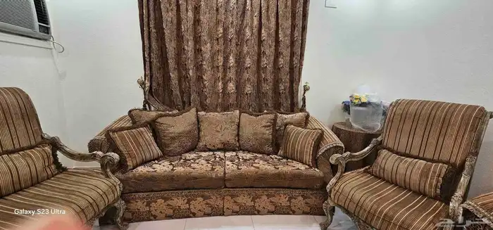 طقم كنب مع ستاره وطاولات ودولاب بسعر400 1