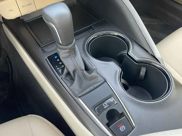 تويوتا كامري 2024 GLE فل سعودي 16