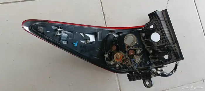 شمعه اسطب يمين وكاله سياره تويوتا فورتشنر 2016 الي 2020 يمين 2