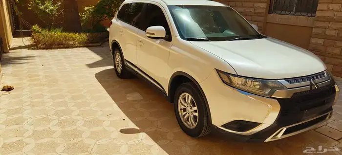 ميتسوبيشي اوتلاندر 2019 وكالة 2