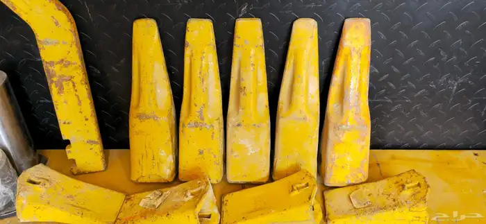 ستوك بقطع غيار شياول 980و 966 كاتربيلر 1