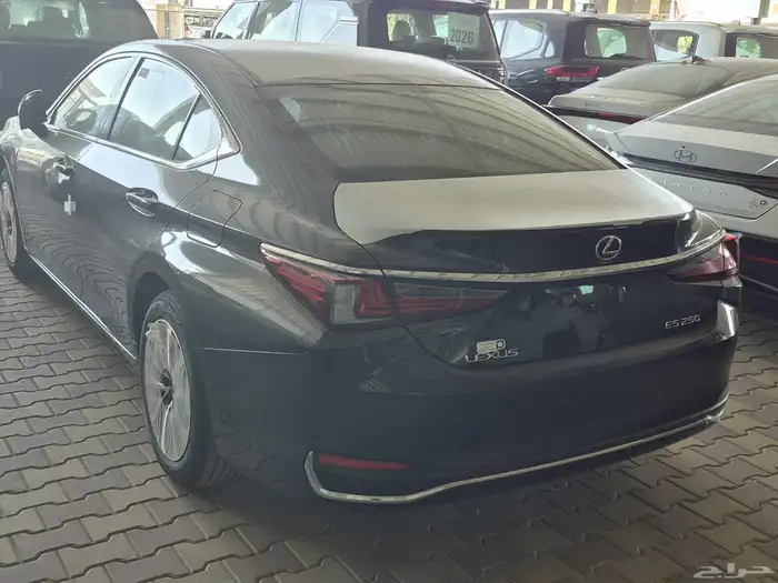 لكزس es 250 استاندر سعودى2025 لدى شركه ابن ذياب 5