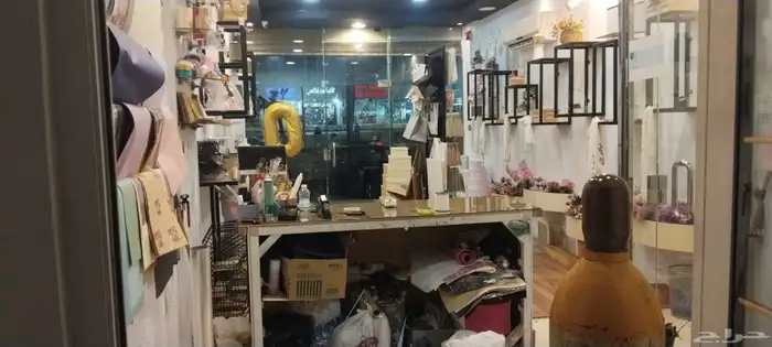 محل ورد للبيع في الراكه شارع التجاري قبل بنك الراجحي 7