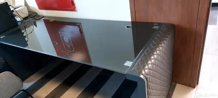 طاوله مكتبيه جديده للبيع 0