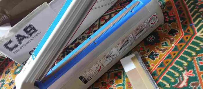 مكينه لحام أكياس بلاستيك لحفظ الطعام جديدة 2