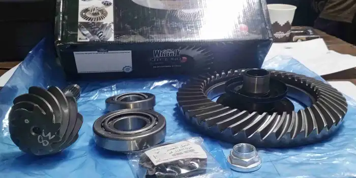 كرونات لاندكروزر خلفي جديد ايطالي 0