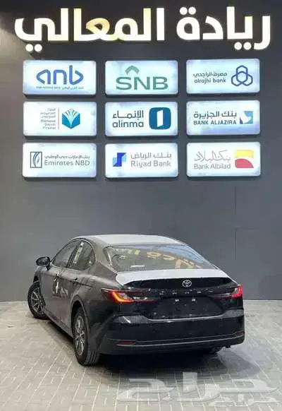 تويوتا كامري ستاندر بنزين 2025 3