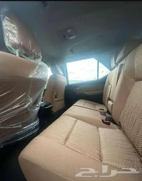 عرض فورتشنر بنزين بدون دبل موديل 2025 3