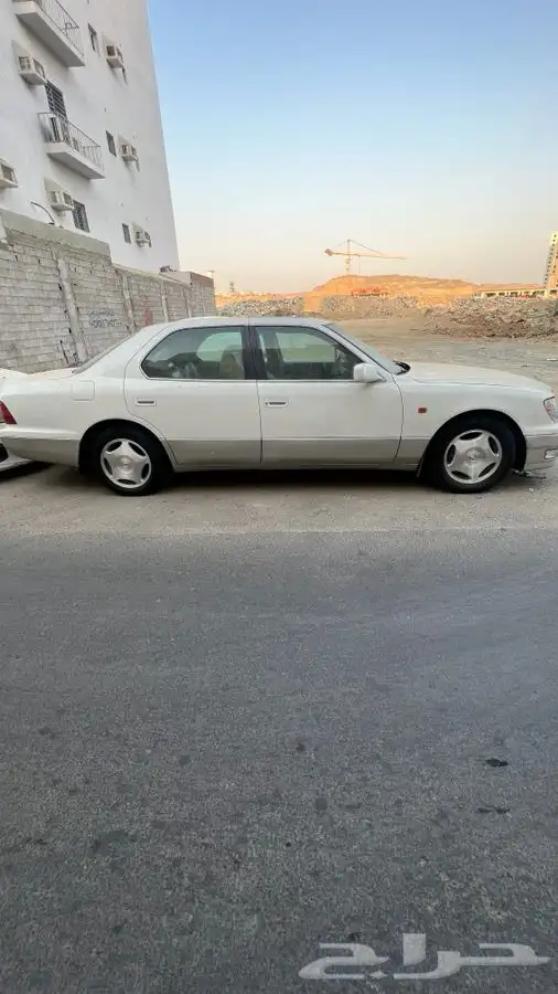 لكزز 400 الموديل 1998 4
