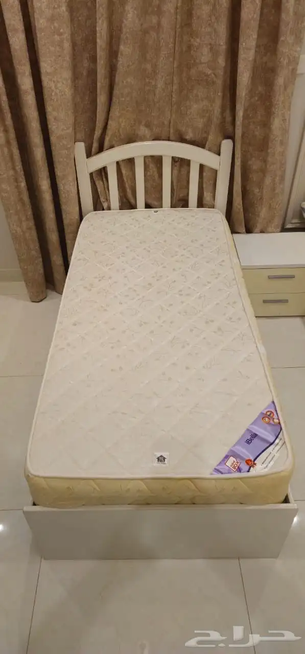 اثاث منزلي متنوع للبيع 1