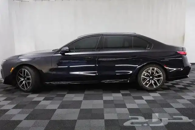 بي ام دبليو 2023 BMW 740i 2