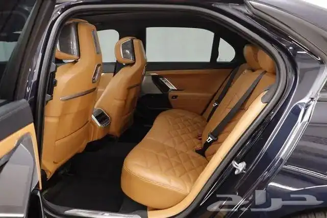 بي ام دبليو 2023 BMW 740i 10