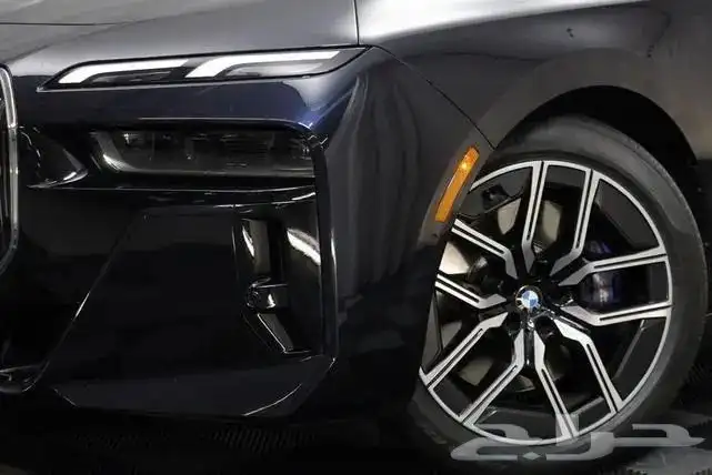بي ام دبليو 2023 BMW 740i 1