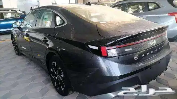 هيونداي سوناتا فليت موديل 2025 رمادي مطفي 3