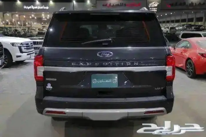 فورد اكسبيديشن XLT فل كامل بانوراما جلد بدون دبل موديل 2024 5