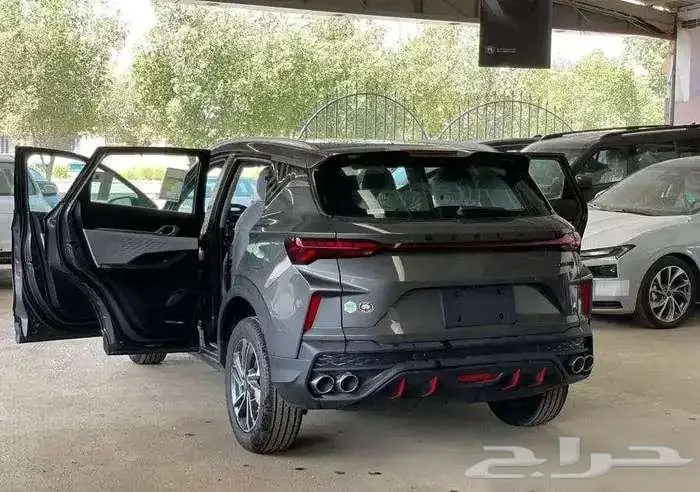 جيلي كولرايى 2025 للبيع كاش او تقسيط برواتب من 3500 8