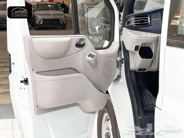 جي إم سي تورينق باص 15راكب ديزل 2026 24