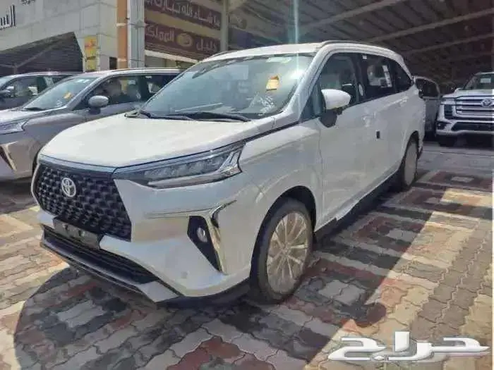 تويوتا فيلوز 2025 GLX عبداللطيف جميل 5