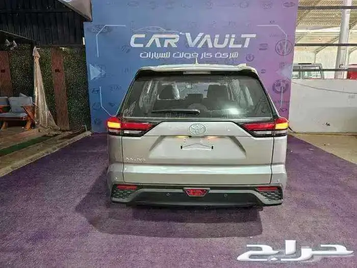 تويوتا انوفا GL 2.0 بنزين 2025 - سعودي 8