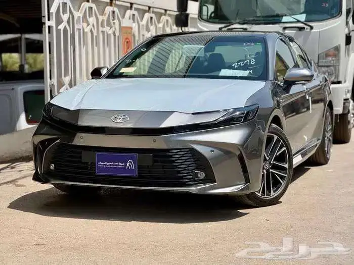 تويوتا كامري LE 2025 هايبرد بالنقد والتقسيط 0