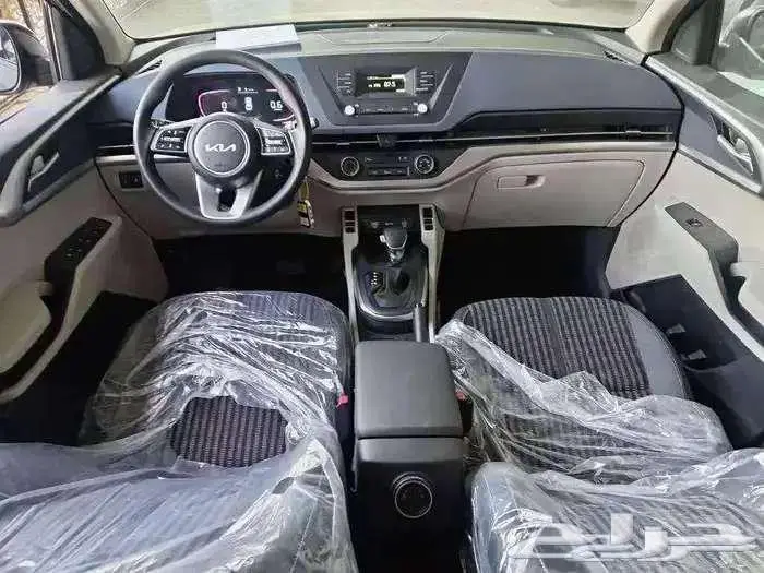 كيا كارنز نص فل 7 مقاعد موديل 25 كاش واقساط 3
