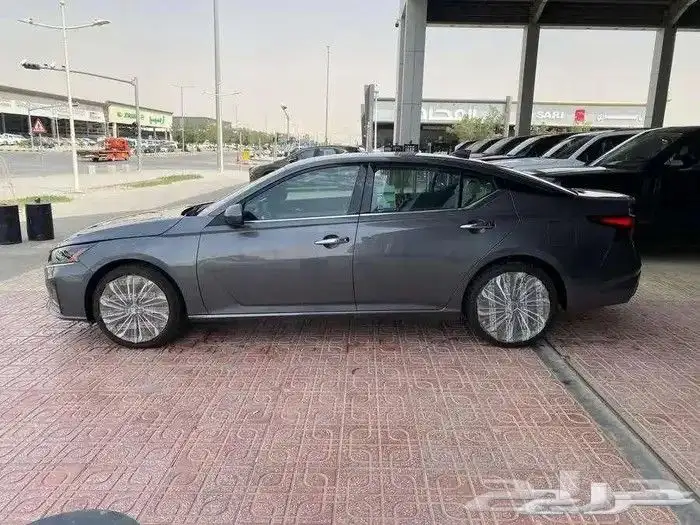 نيسان التيما ستاندر 2025 3