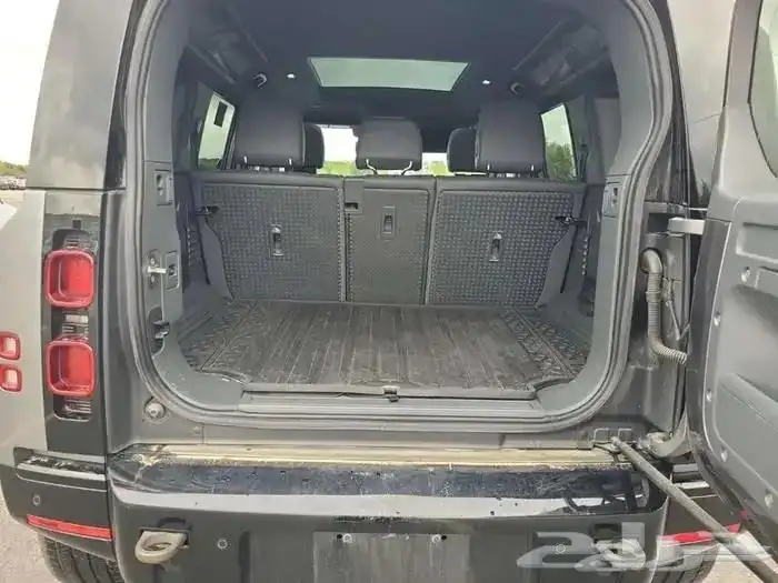 LAND ROVER DEFENDER X-DYNAMIC SE 2023 6