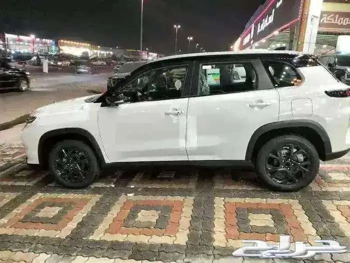 تويوتا اوربان كروزر GLX موديل 2025 سعودى 3