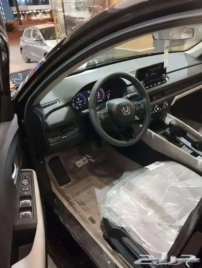 هوندا اكورد LX ستاندر 2025 سعودي 5