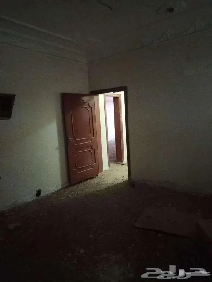 دور كامل للإيجار بحي الصفا 10