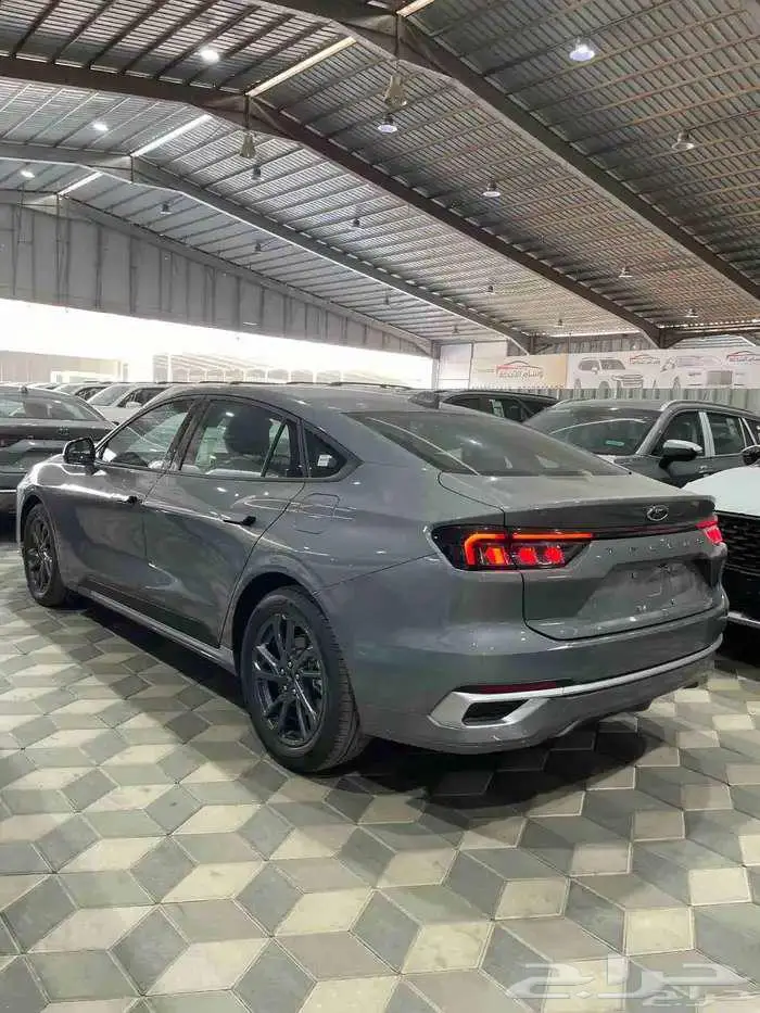 فورد تورس امبيانتي رمادي موديل 2025 عروض اقساط 3