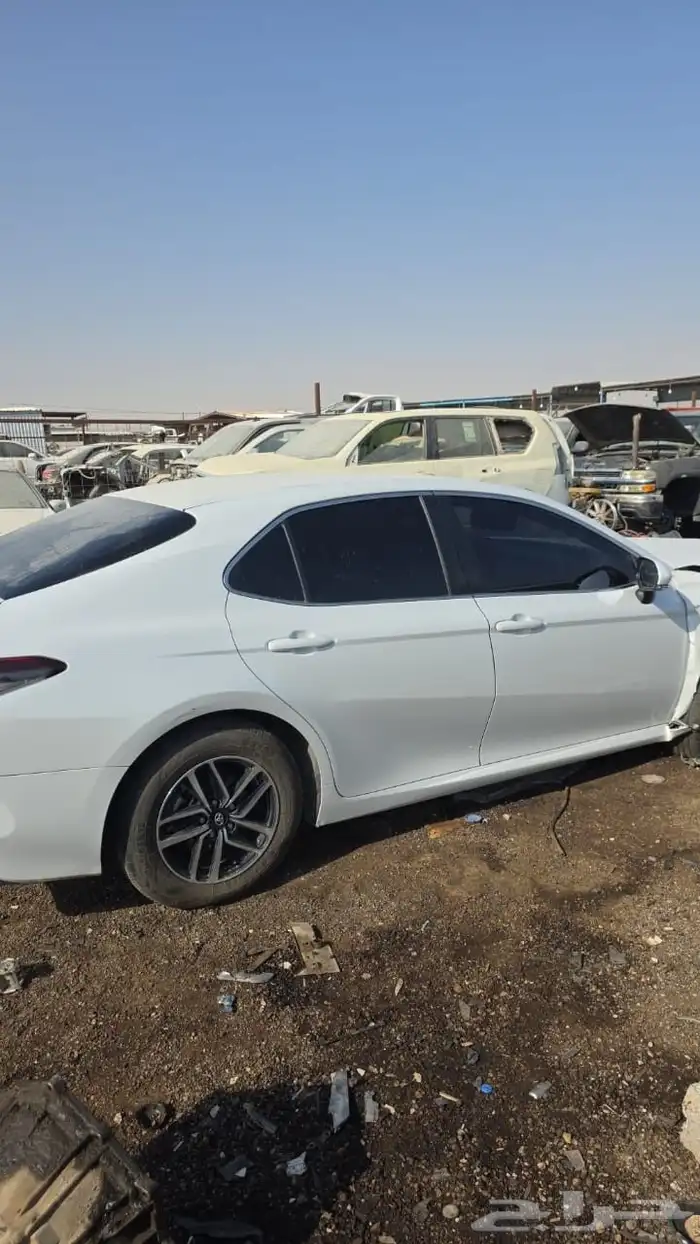 تشليح كامري هايبرد مديل 2022 استاندر ابيض لؤلؤي 4