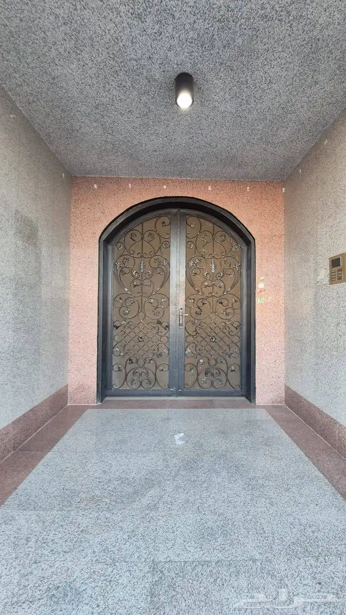استديوهات فاخره في حي اشبيليه ممتازه جدا تشطيب عالي 0