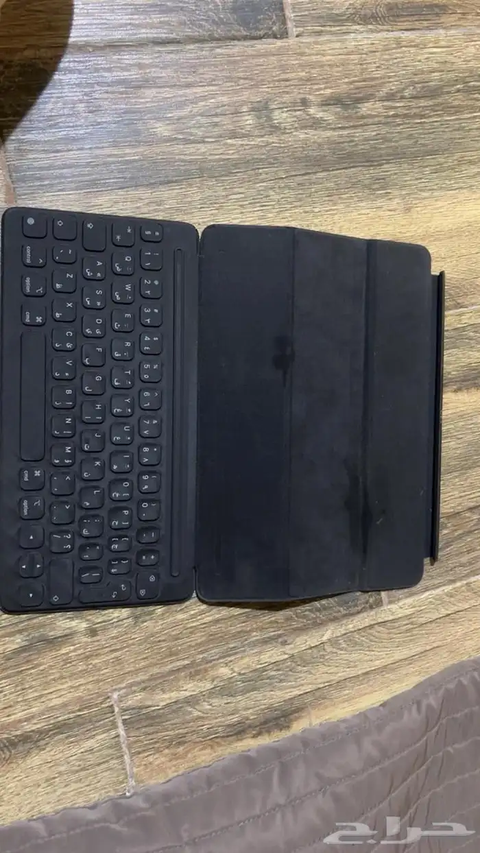 كيبورد ايباد اصلي من ابل 0