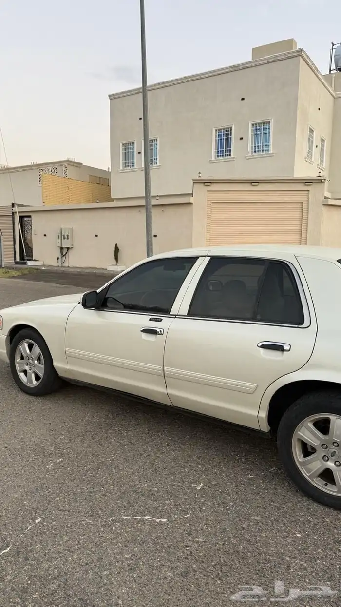 فورد كراون فكتوريا 2010 مدني سعودي 11