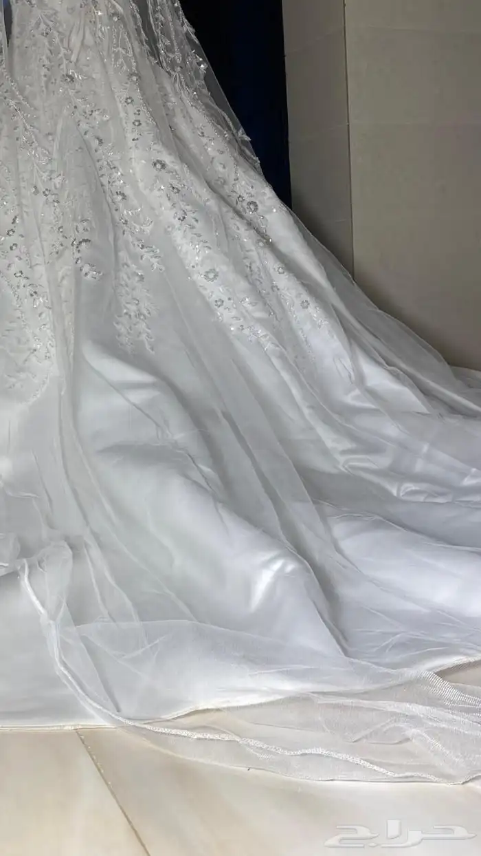 فستان من سنه2024جديد اللبس مره وحده مده البس 4ساعات فقط 3