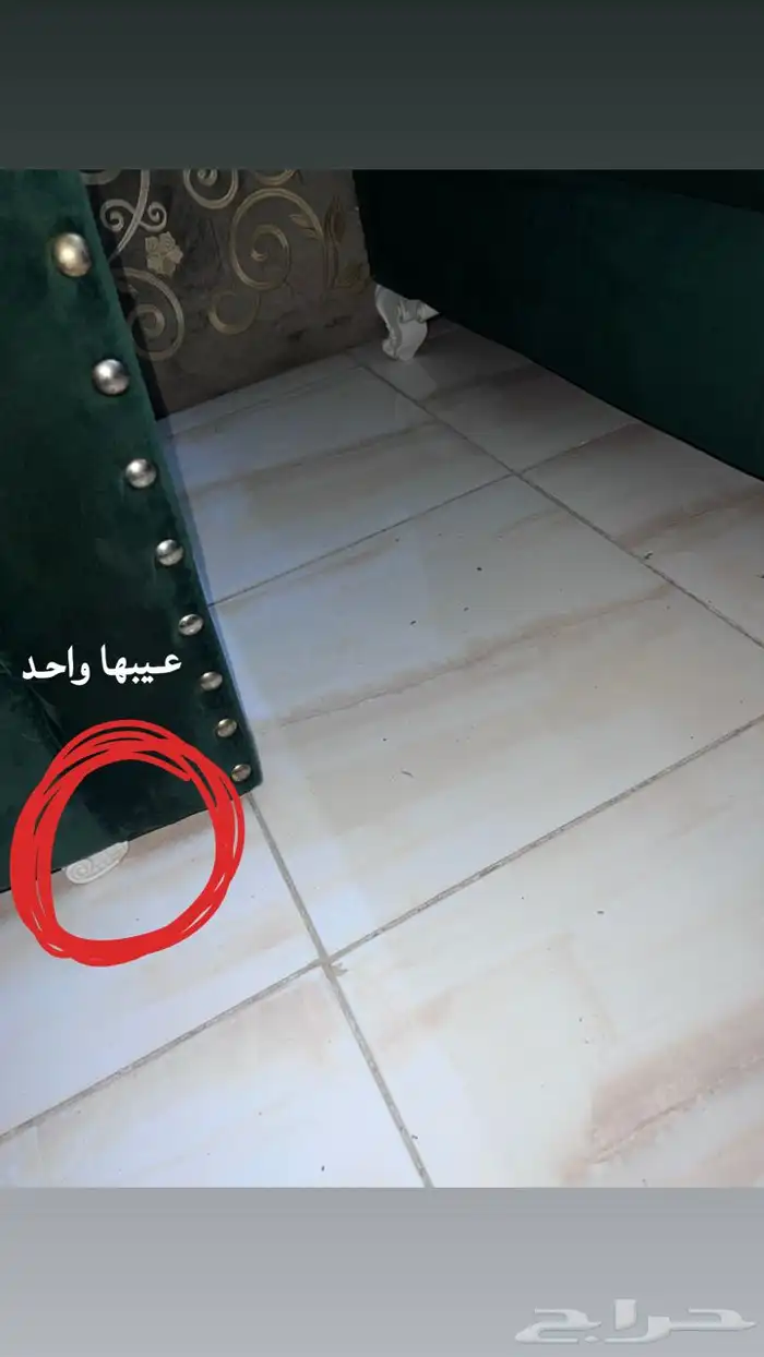 طقم كنب للبيع المستعجل عيبها واحد فقط وموضح في الصوره 4