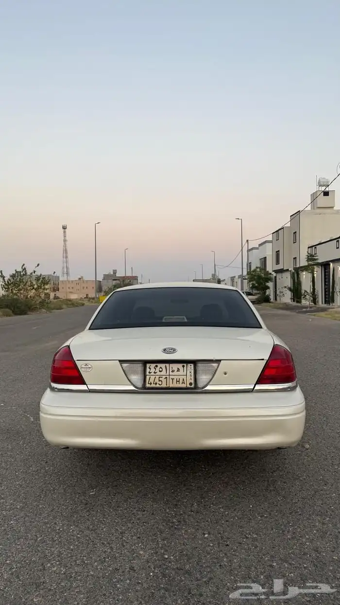 فورد كراون فكتوريا 2010 مدني سعودي 15