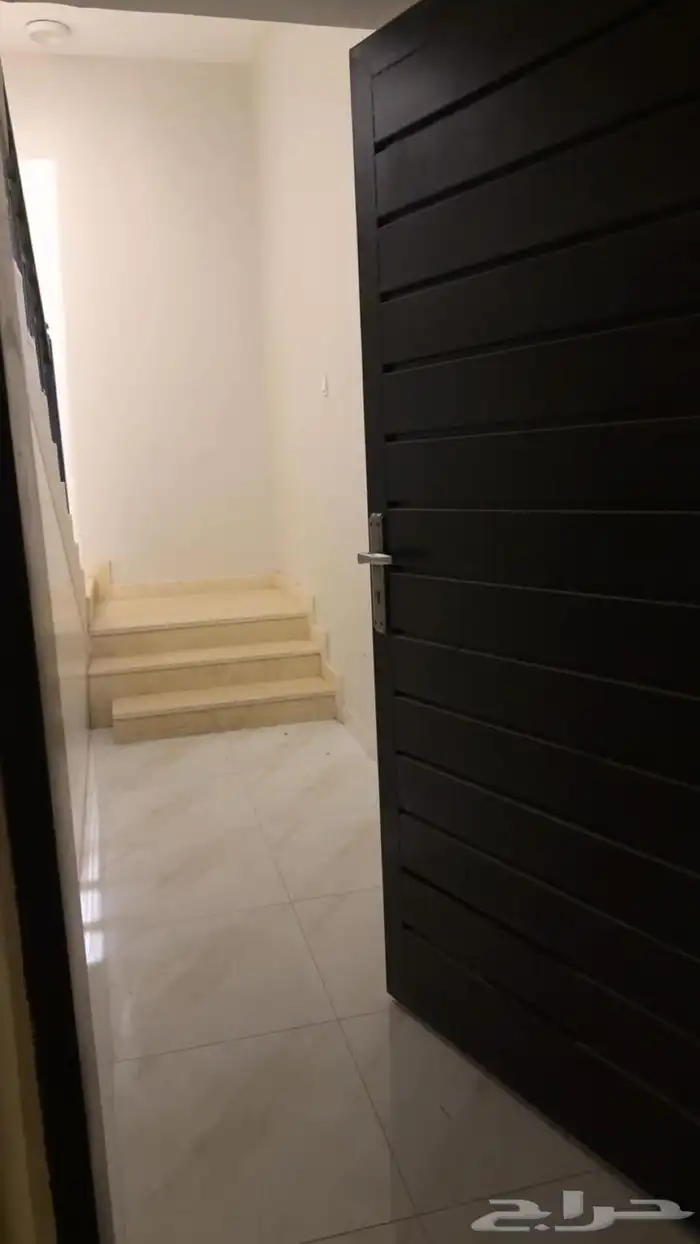 دور للايجار علوي بالرياض حي الملك فيصل 23