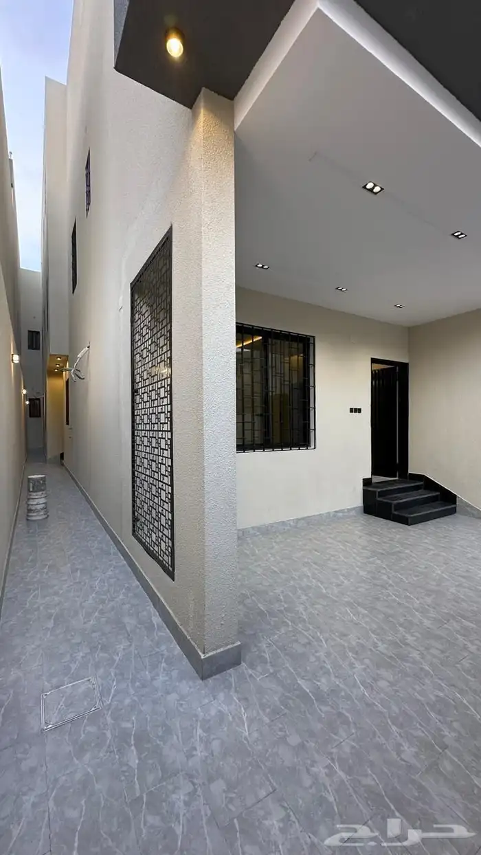 ادوار ارضيه للبيع بمدخل سياره حي اليرموك خميس مشيط 1