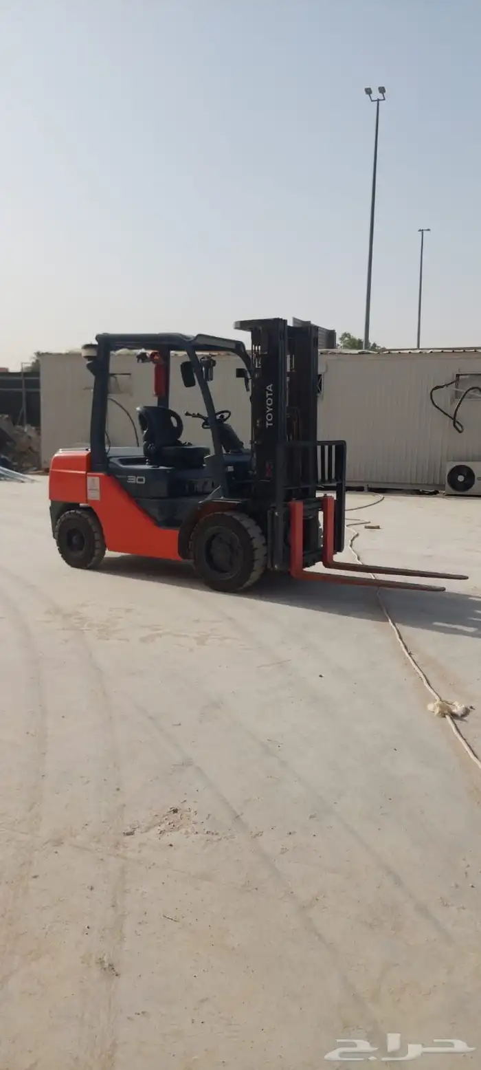 رافعات شوكيه فوركلفت للايجار اليومي والشهري وباقل الاسعار 4