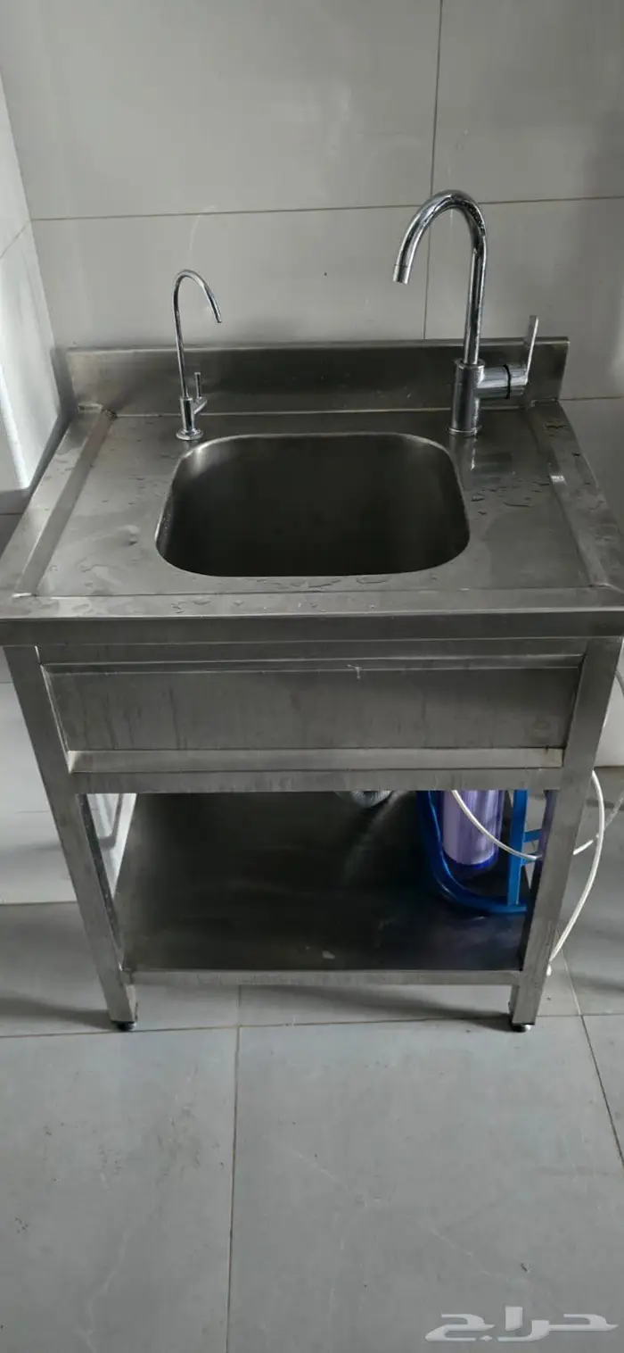 معدات مطعم 64