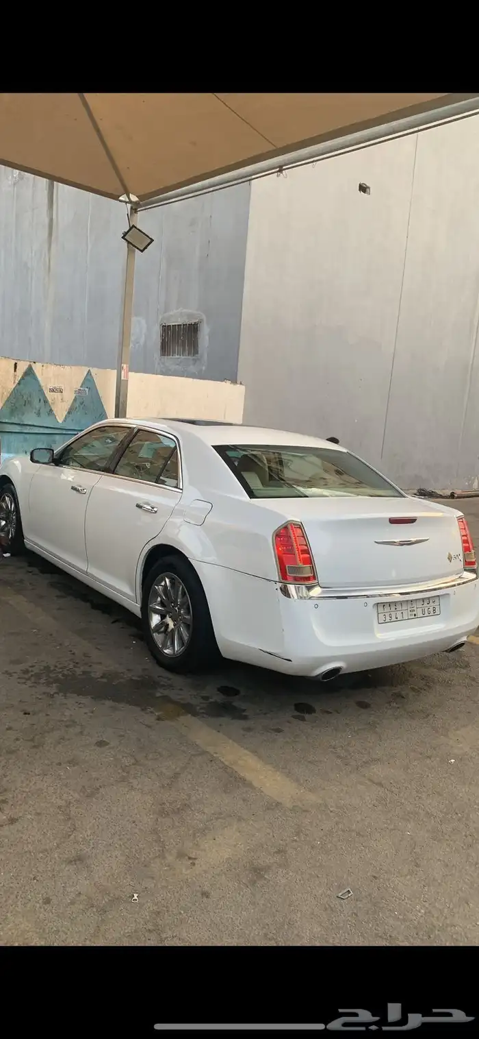 بيع سيارة كرايزلر 2