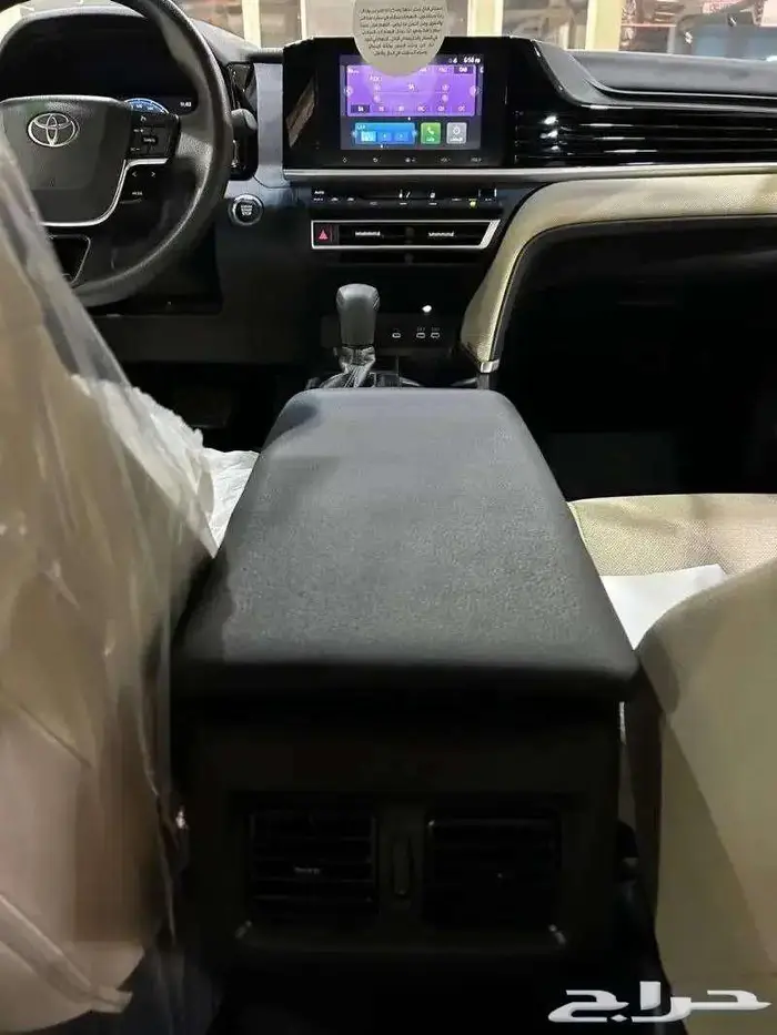 تويوتا كامري E بنزين 2025 كاش وبنك 5