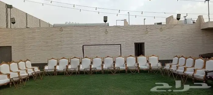 تاجير كنب في اي بي كراسي طاولات طعام خشب وقزاز 3