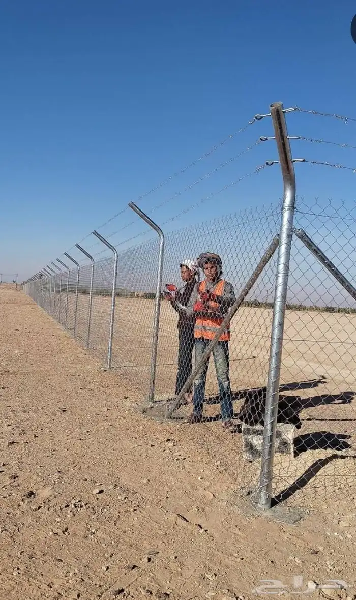 تسوير المزارع والأراضي والملاعب 0