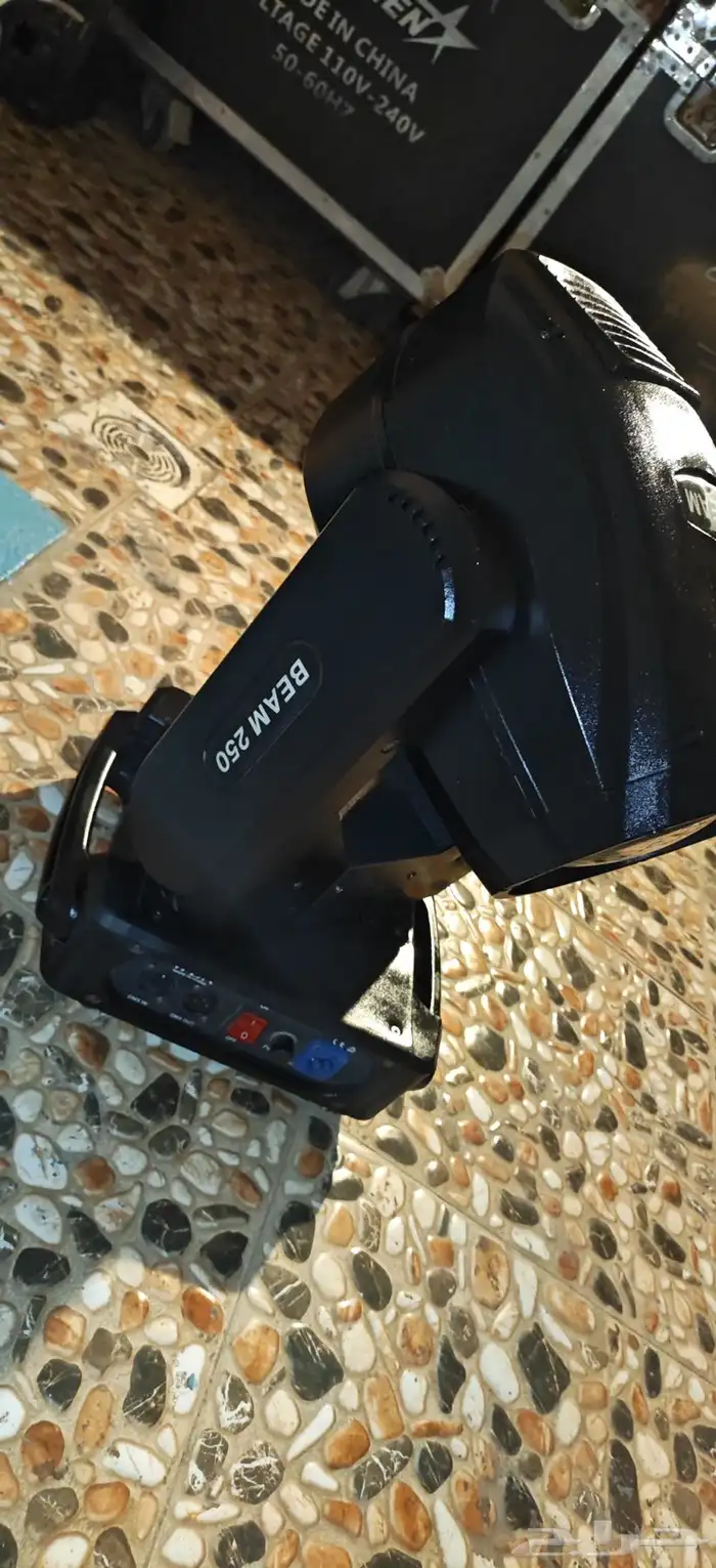 متوفر اجهزة ليزر وتراسات وبار ليد كشاف مستخدم وجديد شاشة ليد 3